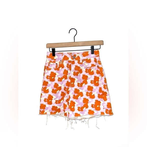 ZARA The 90’s Short Poppy Orange Cotton Flower Print High Waisted in Size 2 - Picture 4 of 9